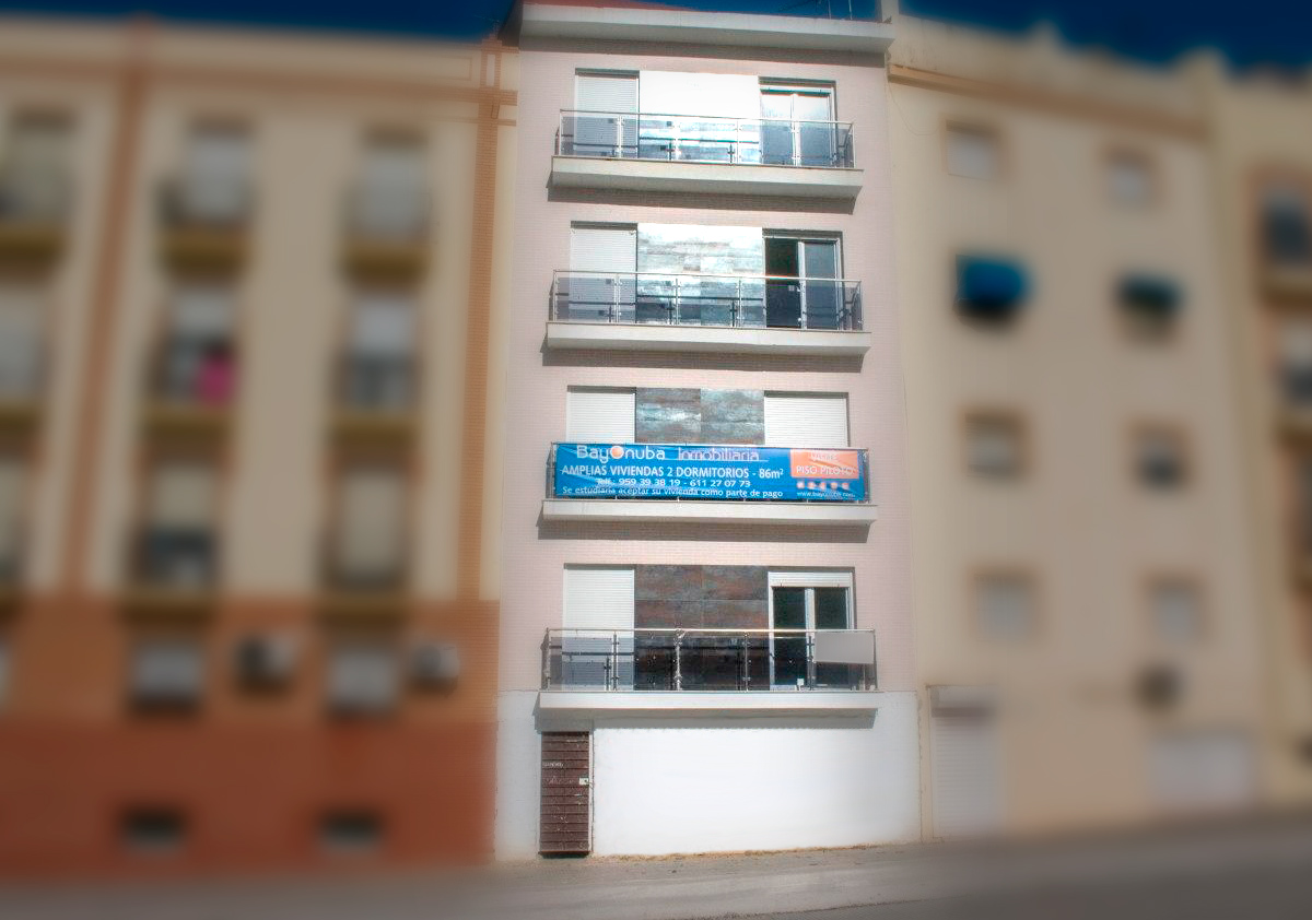 fachada calle montemayor